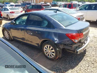2014 Chevrolet Cruze LS with VIN 1G1PA5SG2E7166403, listed as a IAAI auction lot 42066938 with 124,181 mi miles and . Bid and sale history available at DreamBid. Image 3.