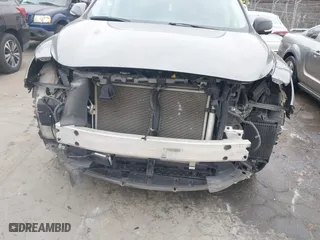 2019 Infiniti QX60 PURE with VIN 5N1DL0MM8KC569052, listed as a IAAI auction lot 41172254 with 85,993 mi miles. Bid and sale history available at carsss.com. Image 6.