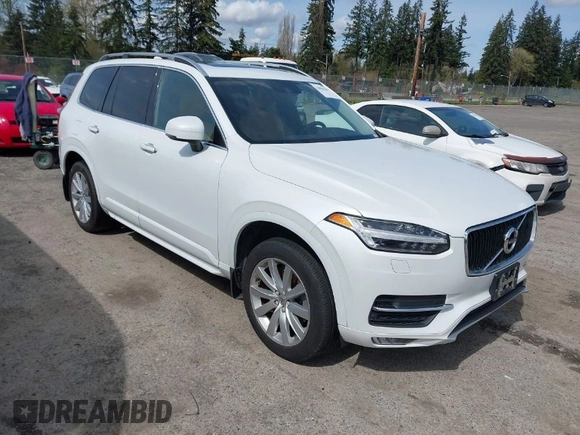 2016 Volvo XC90 T6 Momentum with VIN YV4A22PK8G1043665, listed as a IAAI auction lot 42004230 with 156,681 mi miles. Bid and sale history available at carsss.com. Image 1.