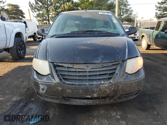 2007 Chrysler Town & Country LWB Touring with VIN 2A4GP54L97R273668, listed as a Copart auction lot 71061194 with 204,820 mi miles and Non Repairable. Bid and sale history available at carsss.com. Image 5.