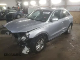 2017 Audi Q3 Premium z VIN WA1ECCFS2HR003491, wystawiony jako Copart lot #89381305 z przebiegiem 82 748 mil mil oraz Szkody całkowita. Historia ofert i sprzedaży dostępna na DreamBid. Obrazek 1.