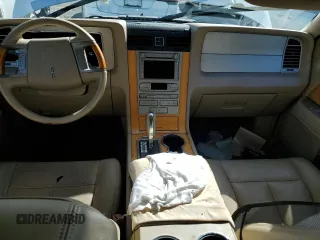 2009 Lincoln Navigator with VIN 5LMFU28599EJ01749, listed as a Copart auction lot 74461154 with Not provided miles and Salvage title. Bid and sale history available at DreamBid. Image 8.