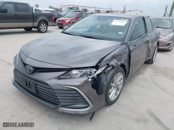 2024 Toyota Camry LE with VIN 4T1C11AK6RU850099, listed as a IAAI auction lot 41712649 with 39,825 mi miles. Bid and sale history available at carsss.com. Image 18.