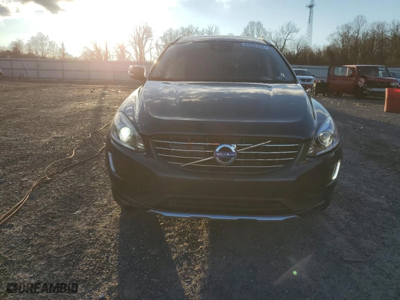 2015 Volvo XC60 T6 Platinum with VIN YV4902RM1F2662348, listed as a Copart auction lot 84502354 with 106,515 mi miles and Salvage Title. Bid and sale history available at carsss.com. Image 5.