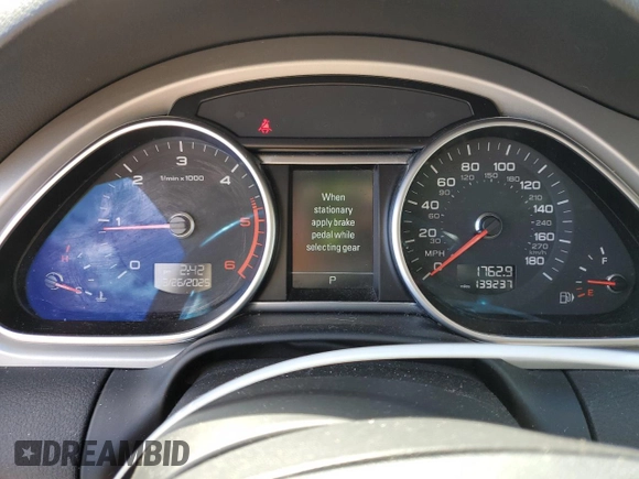 2015 Audi Q7 Premium Plus с VIN WA1LMAFE5FD014515, выставлен на аукционе Copart как лот 50829395 с пробегом 139 237 миль миль и Списание • Salvage title. История ставок и продаж доступна на DreamBid. Изображение 9.