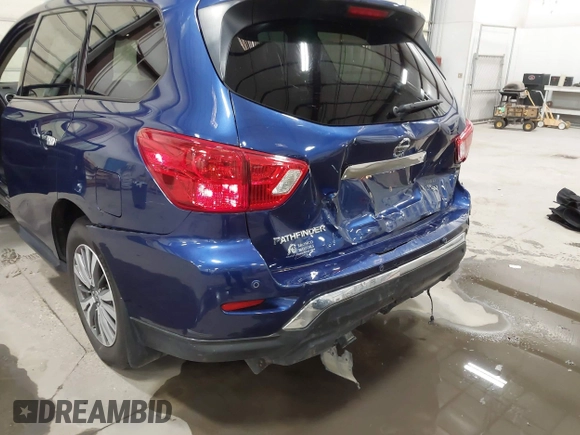2020 Nissan Pathfinder SV with VIN 5N1DR2BM7LC601374, listed as a IAAI auction lot 41934457 with 43,327 mi miles and . Bid and sale history available at DreamBid. Image 18.