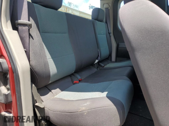 2004 Nissan Titan SE z VIN 1N6AA06A14N539136, wystawiony jako Copart lot #61937265 z przebiegiem 273 032 mil mil oraz Czysty tytuł • Clean title. Historia ofert i sprzedaży dostępna na DreamBid. Obrazek 10.