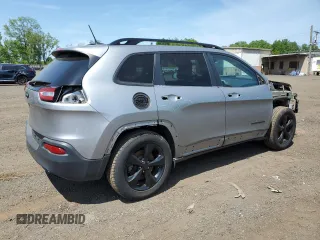 2016 Jeep Cherokee Altitude with VIN 1C4PJMCB2GW225883, listed as a Copart auction lot 55726885 with 142,802 mi miles and Salvage title. Bid and sale history available at DreamBid. Image 3.