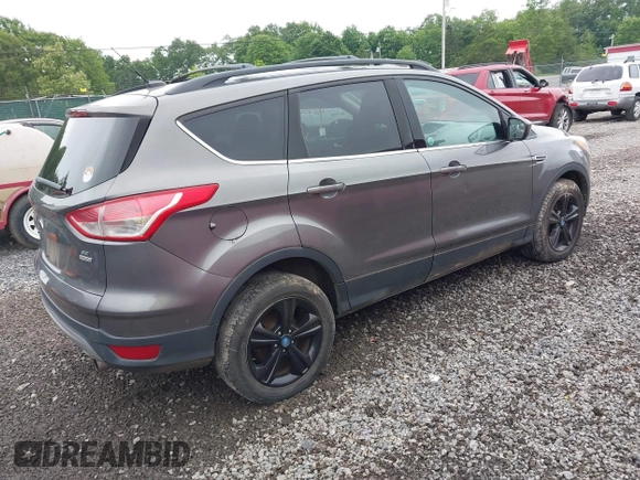 2013 Ford Escape SE z VIN 1FMCU9GX2DUA85071, wystawiony jako IAAI lot #42518686 z przebiegiem 159 157 mil mil oraz . Historia ofert i sprzedaży dostępna na DreamBid. Obrazek 4.