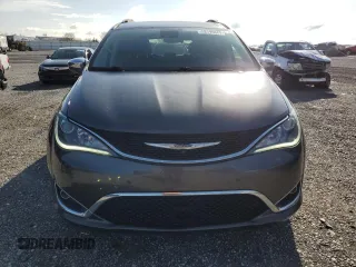 2017 Chrysler Pacifica Limited z VIN 2C4RC1GG7HR851155, wystawiony jako Copart lot #52195685 z przebiegiem 83 060 mil mil oraz Szkoda całkowita • Salvage title. Historia ofert i sprzedaży dostępna na DreamBid. Obrazek 5.