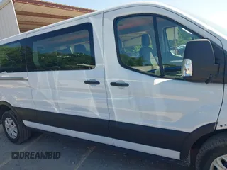 2025 Ford Transit Passenger XL с VIN 1FBAX2Y87SKA21414, выставлен на аукционе IAAI как лот 42517952 с пробегом 6 551 миль миль и . История ставок и продаж доступна на DreamBid. Изображение 13.