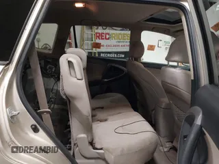 2006 Toyota RAV4 Limited z VIN JTMZD31VX66009253, wystawiony jako IAAI lot #42301921 z przebiegiem 226 000 mil mil oraz . Historia ofert i sprzedaży dostępna na DreamBid. Obrazek 8.