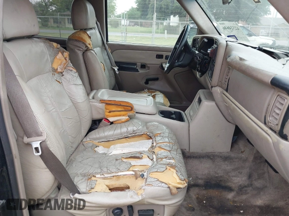 2002 Chevrolet Tahoe LT z VIN 1GNEC13ZX2R279380, wystawiony jako IAAI lot #42324646 z przebiegiem 188 781 mil mil oraz . Historia ofert i sprzedaży dostępna na DreamBid. Obrazek 5.