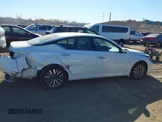 2023 Nissan Altima 2.5 SV with VIN 1N4BL4DV3PN376465, listed as a IAAI auction lot 40789915 with 8,663 mi miles. Bid and sale history available at carsss.com. Image 13.