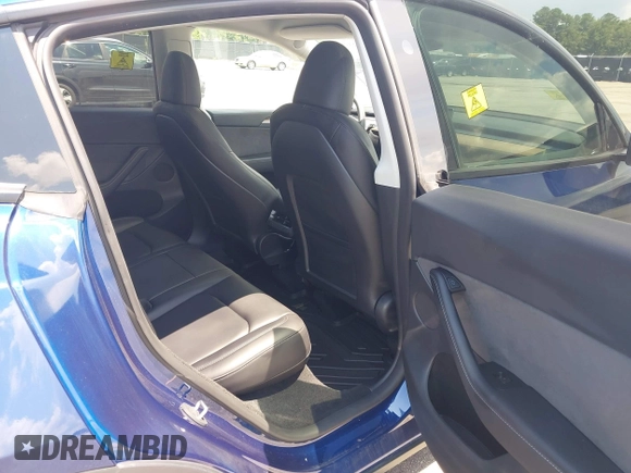 2024 Tesla Model Y с VIN 7SAYGDED5RF015208, выставлен на аукционе IAAI как лот 42723983 с пробегом 10 223 миль миль и . История ставок и продаж доступна на DreamBid. Изображение 8.