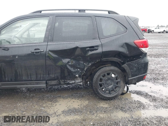 2019 Subaru Forester Premium with VIN JF2SKAEC6KH551325, listed as a IAAI auction lot 41623331 with 88,727 mi miles. Bid and sale history available at carsss.com. Image 6.