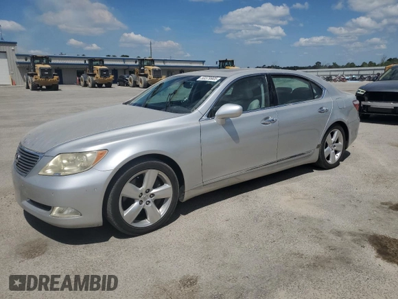 2007 Lexus LS 460 L z VIN JTHGL46F575011306, wystawiony jako Copart lot #53379905 z przebiegiem 191 689 mil mil oraz Szkoda całkowita • Salvage title. Historia ofert i sprzedaży dostępna na DreamBid. Obrazek 1.