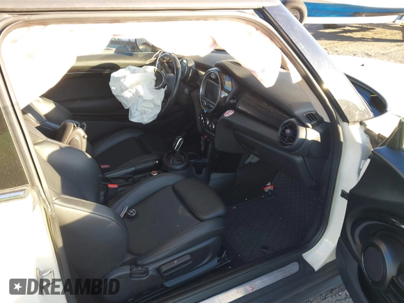 2020 MINI Hardtop Cooper S z VIN WMWXR5C00L2L49498, wystawiony jako IAAI lot #40679562 z przebiegiem 48 387 mil mil oraz . Historia ofert i sprzedaży dostępna na DreamBid. Obrazek 5.