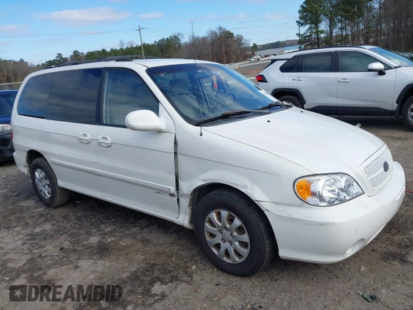 2005 Kia Sedona LX with VIN KNDUP132356708456, listed as a IAAI auction lot 41220936 with 172,960 mi miles. Bid and sale history available at carsss.com. Image 1.