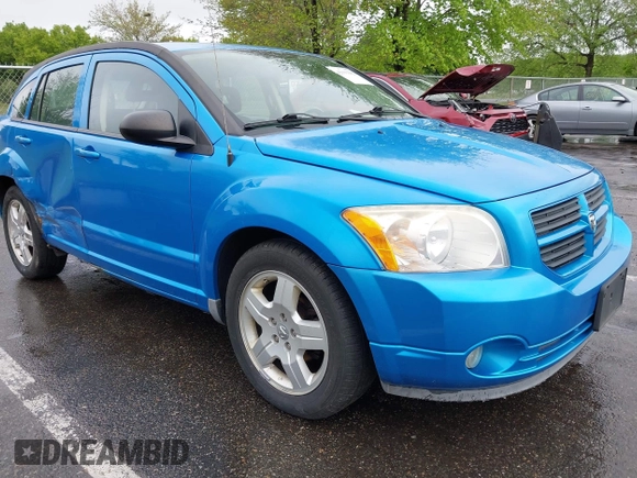2009 Dodge Caliber SXT z VIN 1B3HB48A39D163685, wystawiony jako IAAI lot #42193202 z przebiegiem 97 479 mil mil oraz . Historia ofert i sprzedaży dostępna na DreamBid. Obrazek 1.