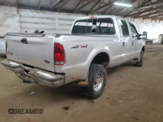 1999 Ford F-350 XL z VIN 1FTSW31F4XEA67905, wystawiony jako Copart lot #88012775 z przebiegiem 207 654 mil mil oraz Szkoda całkowita • Salvage title. Historia ofert i sprzedaży dostępna na DreamBid. Obrazek 3.