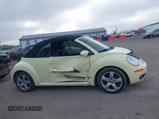 2006 Volkswagen Beetle с VIN 3VWSF31Y56M321421, выставлен на аукционе IAAI как лот 42172808 с пробегом 160 238 миль миль и . История ставок и продаж доступна на DreamBid. Изображение 13.