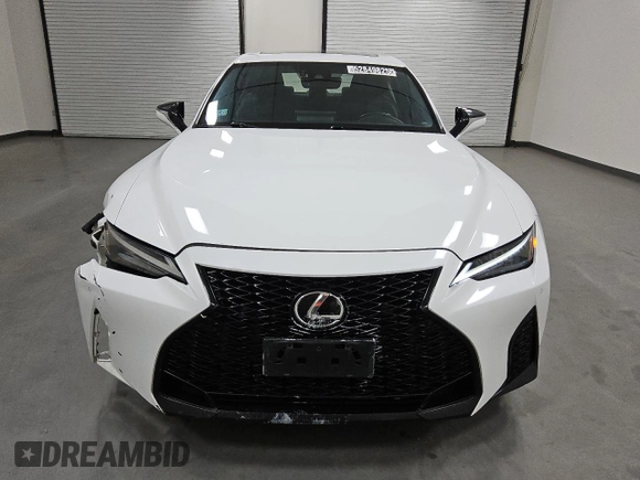 2021 Lexus IS 350 F Sport z VIN JTHGZ1E23M5019248, wystawiony jako Copart lot #52849825 z przebiegiem 129 880 mil mil oraz Czysty tytuł • Clean title. Historia ofert i sprzedaży dostępna na DreamBid. Obrazek 5.