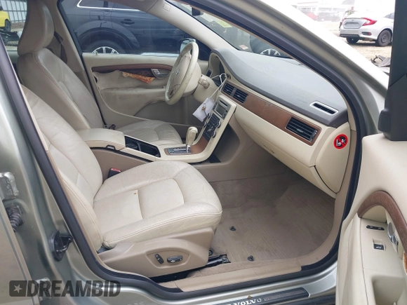 2008 Volvo S80 3.2L с VIN YV1AS982181048678, выставлен на аукционе IAAI как лот 42144272 с пробегом 208 018 миль миль и . История ставок и продаж доступна на DreamBid. Изображение 5.