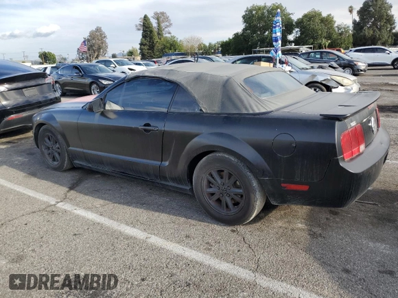 2008 Ford Mustang Deluxe z VIN 1ZVHT84N185177814, wystawiony jako Copart lot #51539775 z przebiegiem 147 380 mil mil oraz Czysty tytuł • Clean title. Historia ofert i sprzedaży dostępna na DreamBid. Obrazek 2.