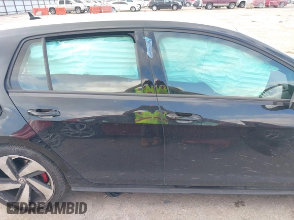 2021 Volkswagen GTI S z VIN 3VW5T7AU6MM010040, wystawiony jako IAAI lot #41503615 z przebiegiem 68 025 mil mil oraz . Historia ofert i sprzedaży dostępna na DreamBid. Obrazek 13.