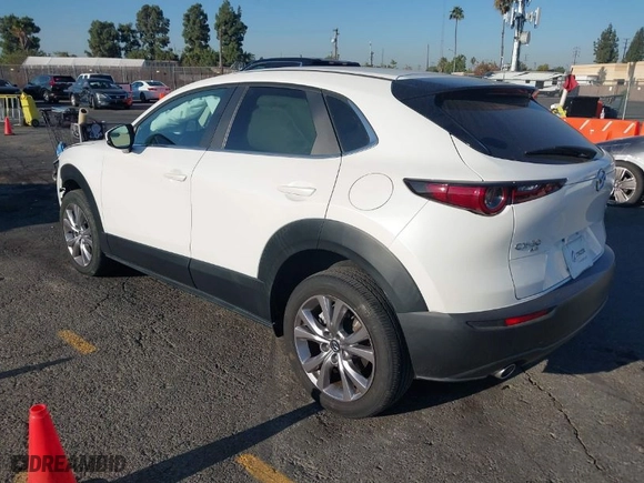 2021 Mazda CX-30 Preferred with VIN 3MVDMBCL0MM319679, listed as a IAAI auction lot 40907410 with 20,359 mi miles. Bid and sale history available at carsss.com. Image 3.
