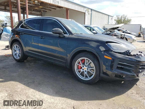 2024 Porsche Cayenne S z VIN WP1AL2AY1RDA34089, wystawiony jako Copart lot #78726624 z przebiegiem 3 054 mil mil oraz Szkoda całkowita • Salvage title. Historia ofert i sprzedaży dostępna na DreamBid. Obrazek 4.