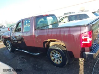 2008 Chevrolet Silverado 1500 Work Truck with VIN 1GCEC19X28Z217379, listed as a IAAI auction lot 41752690 with 325,103 mi miles. Bid and sale history available at carsss.com. Image 14.