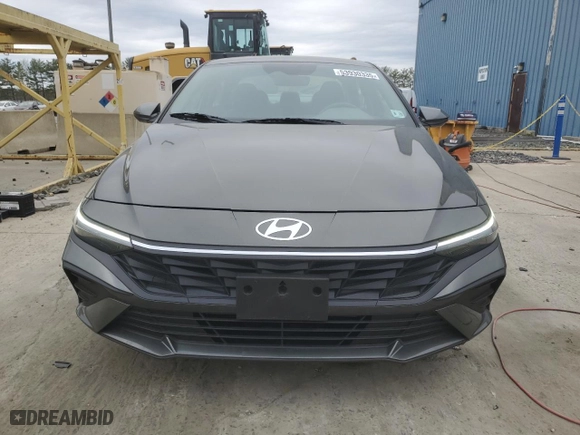 2024 Hyundai Elantra SEL with VIN KMHLM4DG7RU782198, listed as a Copart auction lot 53930335 with 3,218 mi miles and Salvage Title. Bid and sale history available at carsss.com. Image 5.