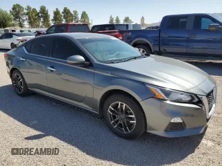 2020 Nissan Altima S with VIN 1N4BL4BVXLC173050, listed as a Copart auction lot 55618255 with 61,390 mi miles and Salvage title. Bid and sale history available at DreamBid. Image 4.