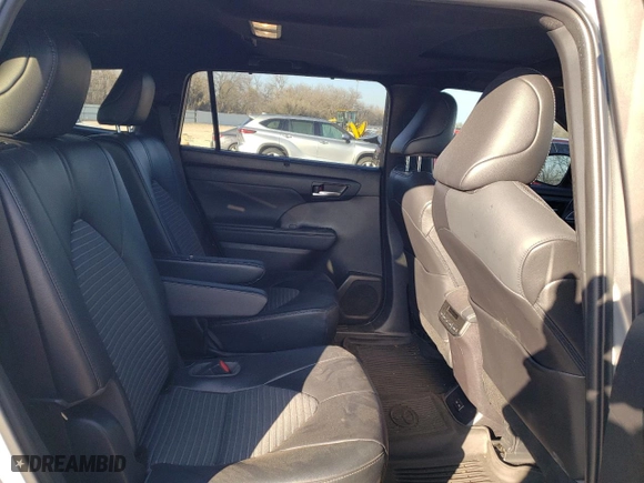 2022 Toyota Highlander XSE with VIN 5TDLZRAH9NS134702, listed as a Copart auction lot 86979134 with 28,151 mi miles and Salvage Title. Bid and sale history available at carsss.com. Image 11.