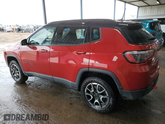2025 Jeep Compass Trailhawk with VIN 3C4NJDDNXST550943, listed as a Copart auction lot 58935895 with 5,059 mi miles and Salvage title. Bid and sale history available at DreamBid. Image 2.