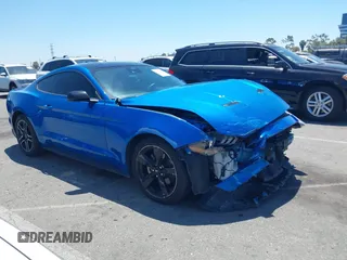 2021 Ford Mustang EcoBoost z VIN 1FA6P8TH0M5119073, wystawiony jako IAAI lot #42225499 z przebiegiem 52 165 mil mil oraz . Historia ofert i sprzedaży dostępna na DreamBid. Obrazek 1.