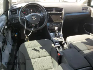 2019 Volkswagen Golf SE z VIN WVWKR7AU6KW902659, wystawiony jako Copart lot #51210155 z przebiegiem 53 017 mil mil oraz Szkoda całkowita • Salvage title. Historia ofert i sprzedaży dostępna na DreamBid. Obrazek 8.