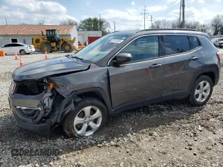 2018 Jeep Compass Latitude with VIN 3C4NJDBB2JT154433, listed as a Copart auction lot 52747205 with 141,930 mi miles and Salvage Title. Bid and sale history available at DreamBid. Image 1.
