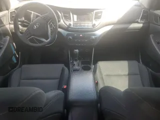 2016 Hyundai Tucson SE z VIN KM8J3CA41GU215612, wystawiony jako Copart lot #56111365 z przebiegiem 139 122 mil mil oraz Szkoda całkowita • Salvage title. Historia ofert i sprzedaży dostępna na DreamBid. Obrazek 8.