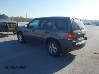 2006 Ford Escape XLS z VIN 1FMYU02Z16KA22746, wystawiony jako IAAI lot #41949781 z przebiegiem 231 666 mil mil oraz . Historia ofert i sprzedaży dostępna na DreamBid. Obrazek 3.