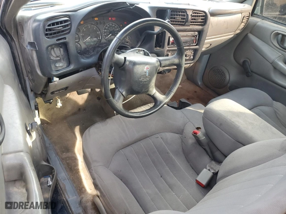 2003 Chevrolet S-10 LS with VIN 1GCCS19X538145019, listed as a Copart auction lot 49492075 with 286,260 mi miles and Clean Title. Bid and sale history available at carsss.com. Image 8.