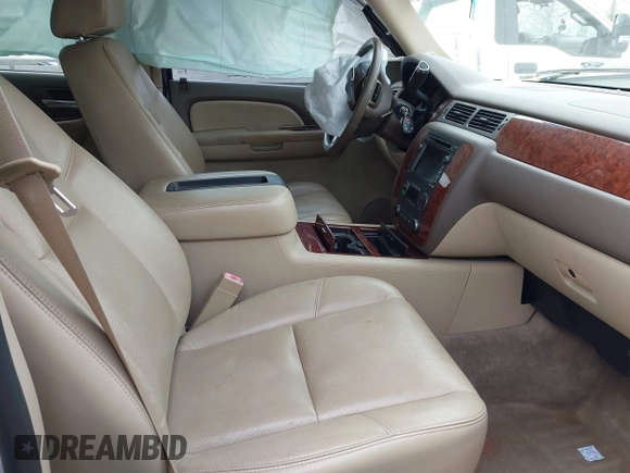 2009 Chevrolet Tahoe LTZ with VIN 1GNFK33079R293963, listed as a IAAI auction lot 41662695 with 185,408 mi miles and . Bid and sale history available at DreamBid. Image 5.