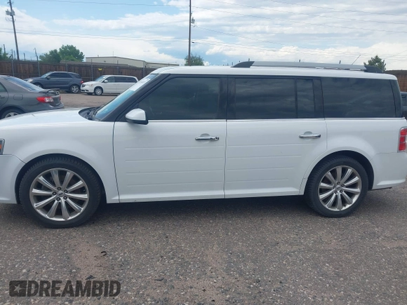 2016 Ford Flex Limited z VIN 2FMHK6DT8GBA18903, wystawiony jako IAAI lot #42460131 z przebiegiem 114 165 mil mil oraz . Historia ofert i sprzedaży dostępna na DreamBid. Obrazek 14.