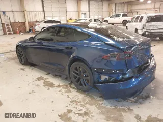 2021 Tesla Model S Plaid with VIN 5YJSA1E6XMF439884, listed as a IAAI auction lot 41622750 with 1 mi miles. Bid and sale history available at carsss.com. Image 3.