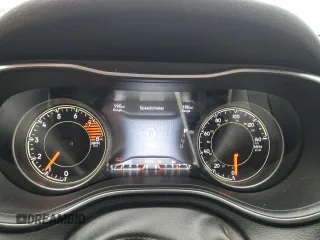2020 Jeep Cherokee Trailhawk with VIN 1C4PJMBX2LD588381, listed as a Copart auction lot 56067055 with 82,467 mi miles and Salvage title. Bid and sale history available at DreamBid. Image 9.