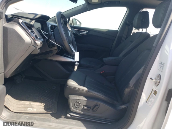 2024 Audi Q4 e-tron Premium Plus with VIN WA1L2BFZ0RP030591, listed as a Copart auction lot 74531174 with 4,987 mi miles and Salvage Title. Bid and sale history available at carsss.com. Image 7.
