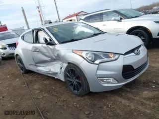 2015 Hyundai Veloster RE:FLEX with VIN KMHTC6AD8FU233646, listed as a IAAI auction lot 41719338 with 171,110 mi miles. Bid and sale history available at carsss.com. Image 1.