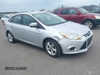 2013 Ford Focus SE z VIN 1FADP3F20DL152765, wystawiony jako IAAI lot #42344236 z przebiegiem 89 085 mil mil oraz . Historia ofert i sprzedaży dostępna na DreamBid. Obrazek 1.